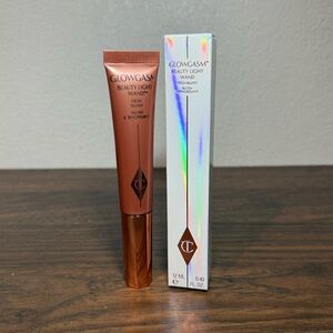 Charlotte Tilbury Glowgasm Beauty Light Wand in Pinkgasm